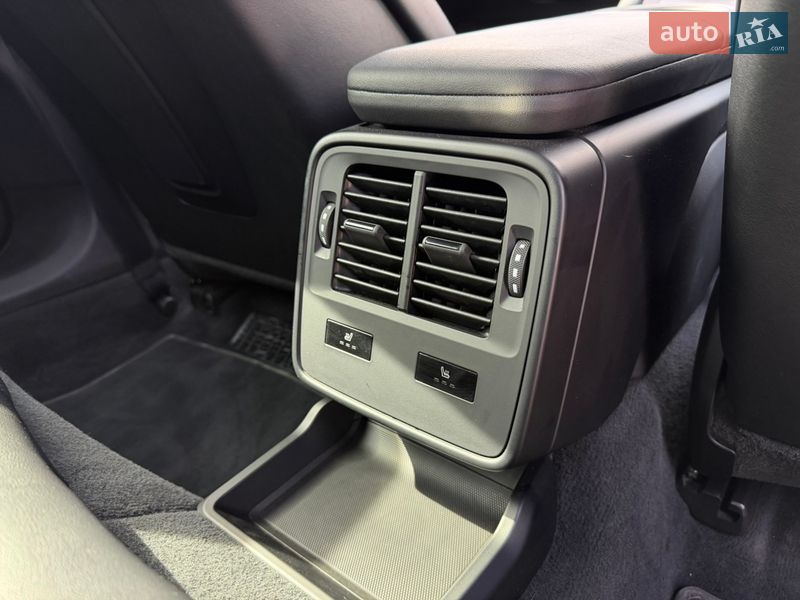 Седан Porsche Taycan 2022 в Ровно