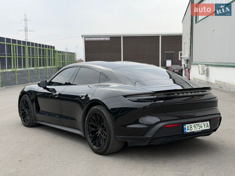 Седан Porsche Taycan 2021 в Киеве фото 8 Седан Porsche Taycan 2021 в Киеве