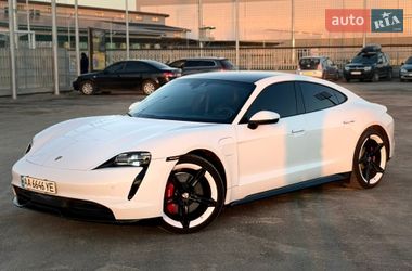 Седан Porsche Taycan 2020 в Києві