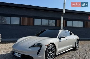 Седан Porsche Taycan 2021 в Луцке