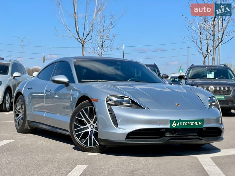Седан Porsche Taycan 2023 в Києві