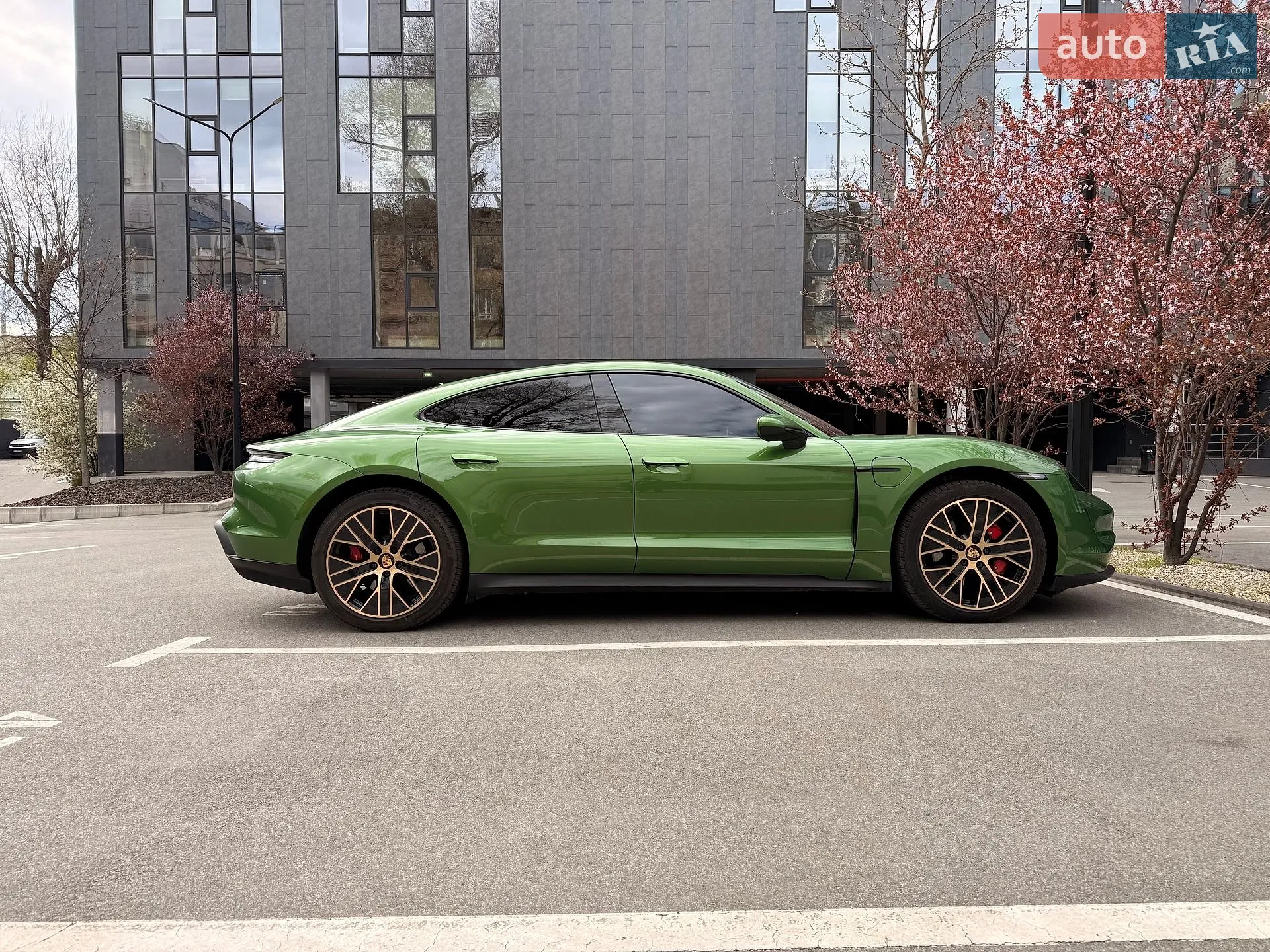 2020 Porsche Taycan - мініатюра 7