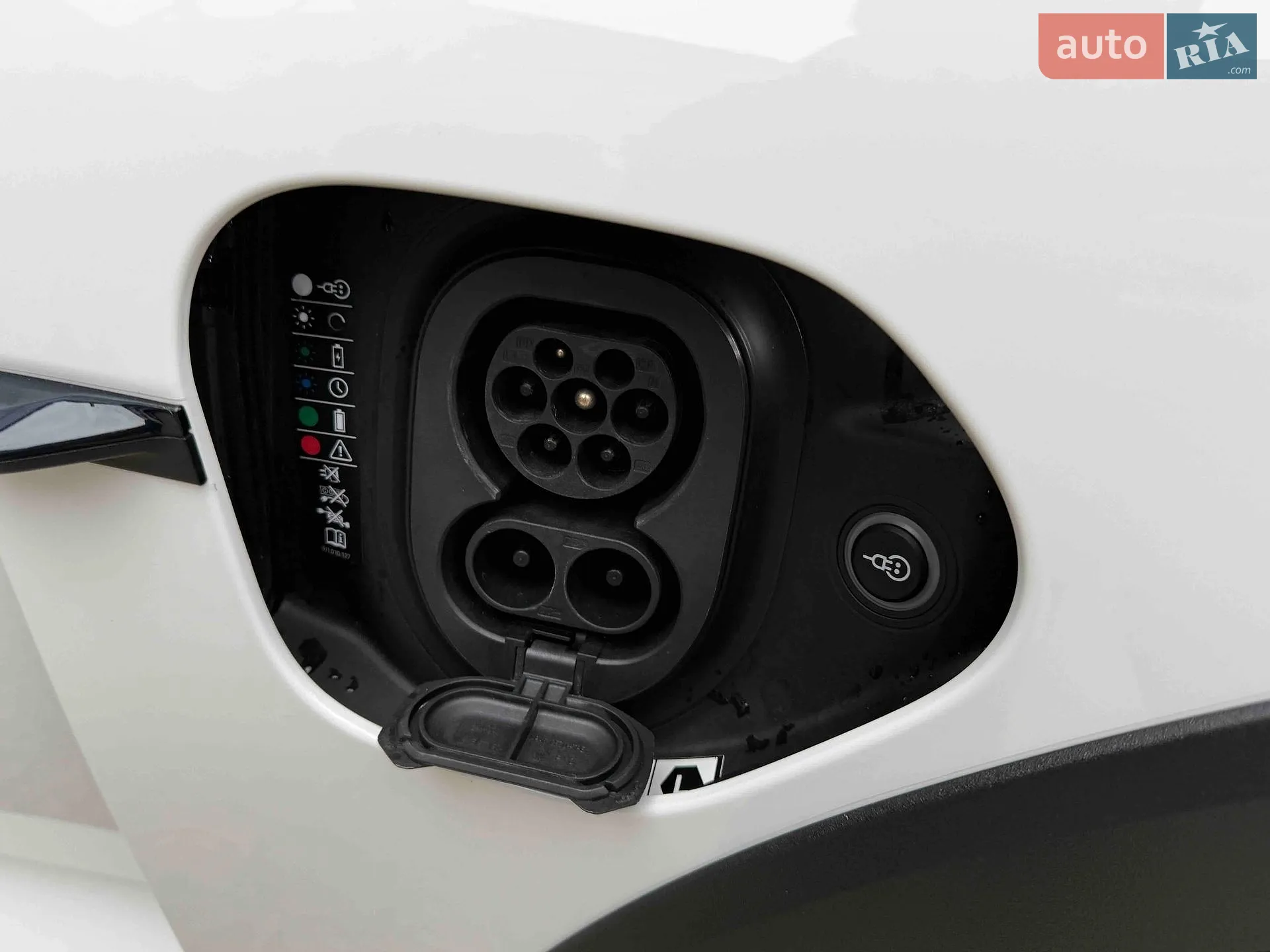 2023 Porsche Taycan - мініатюра 7