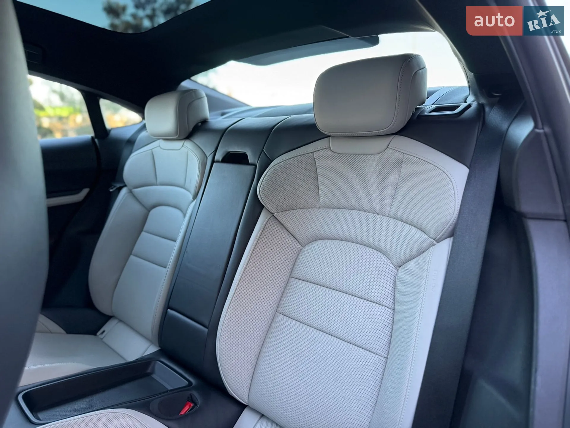 2023 Porsche Taycan - мініатюра 38