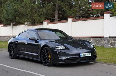 Седан Porsche Taycan 2020 в Киеве