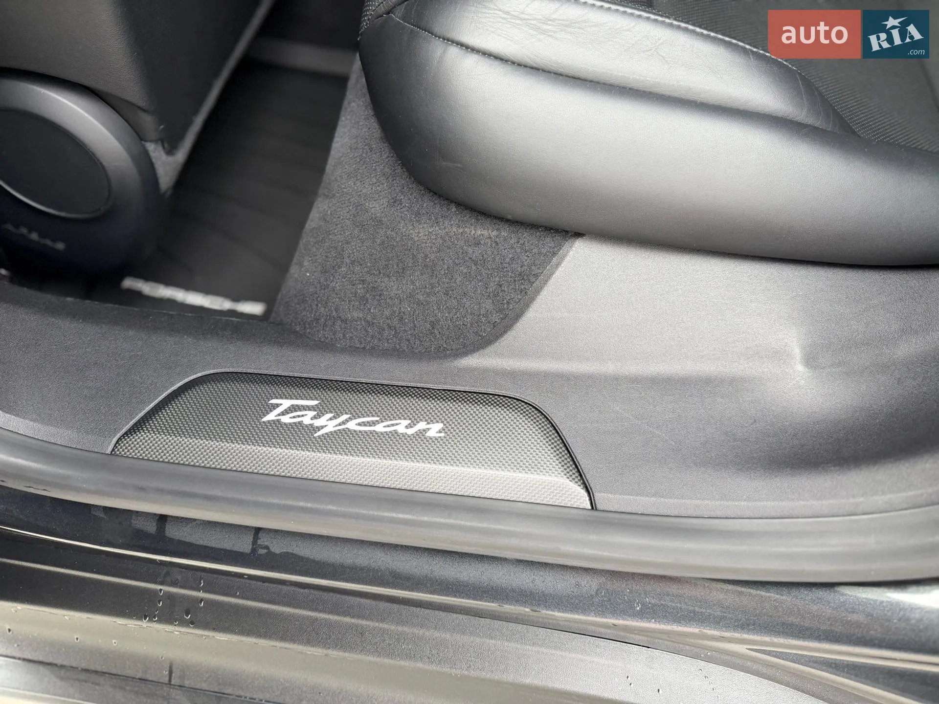 2020 Porsche Taycan - мініатюра 24