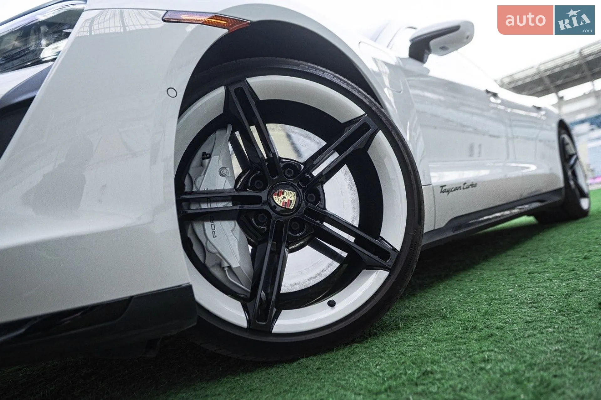 2020 Porsche Taycan - мініатюра 21