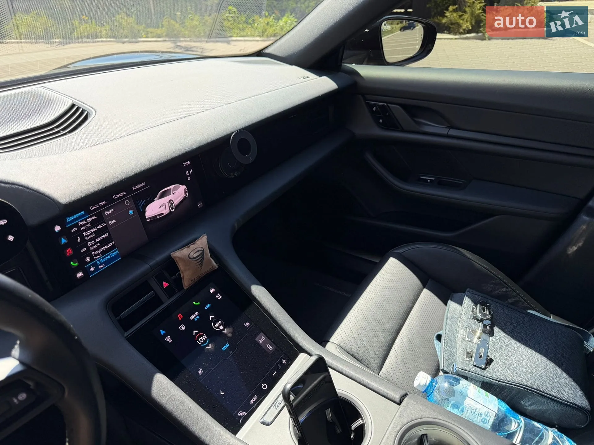 2021 Porsche Taycan - мініатюра 12