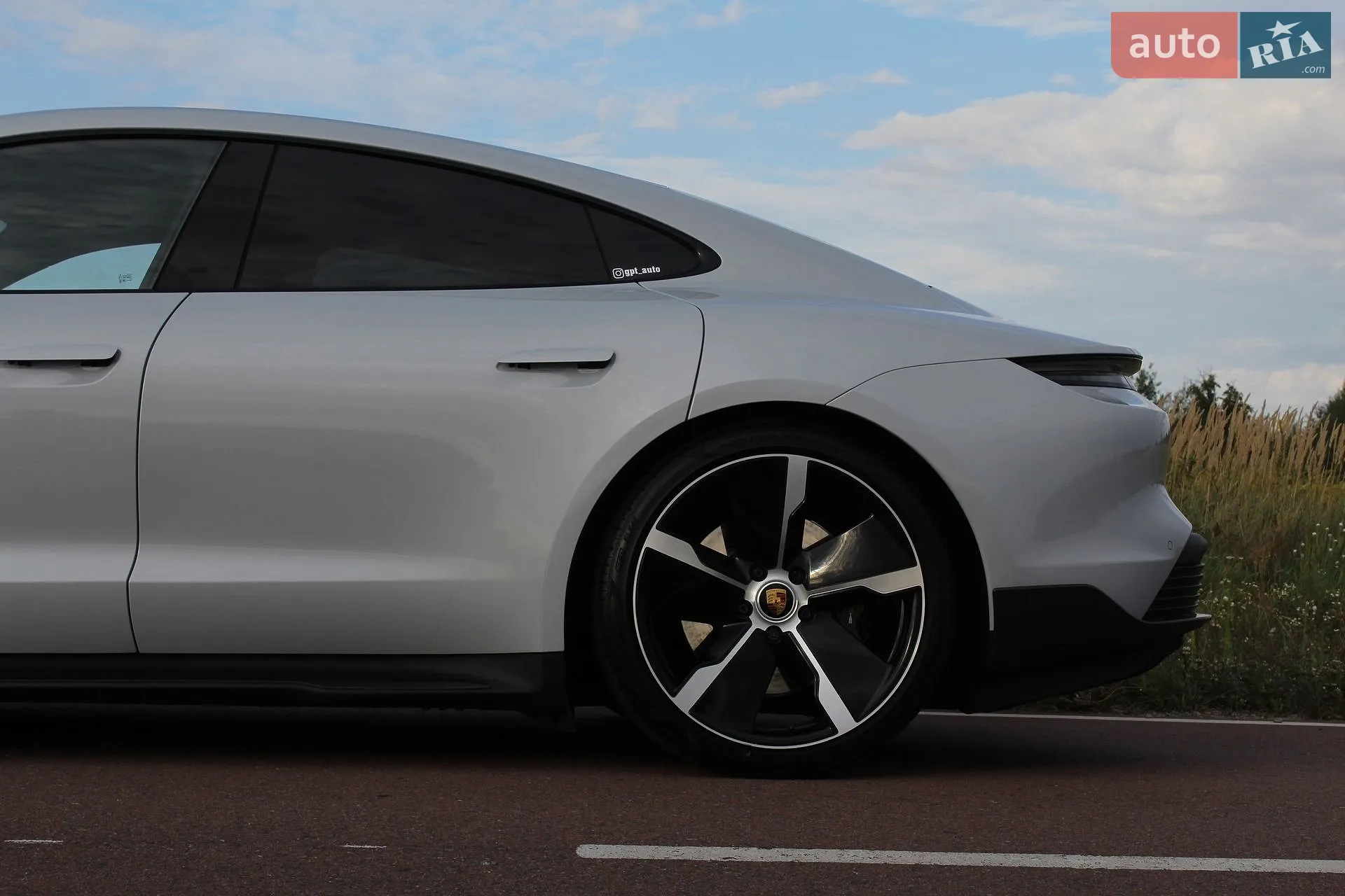 2023 Porsche Taycan - мініатюра 8