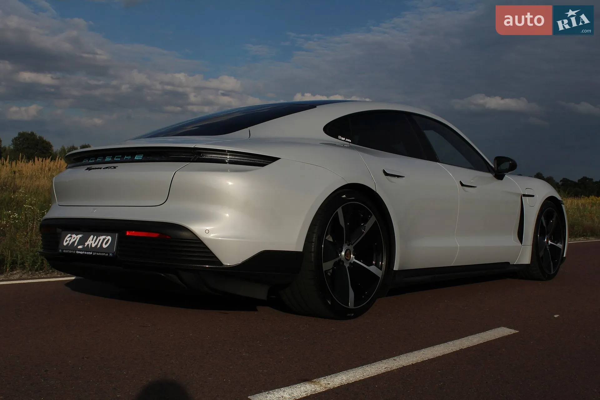 2023 Porsche Taycan - мініатюра 9