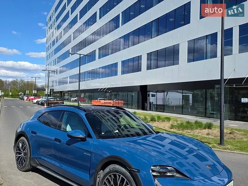 Porsche Taycan 2023