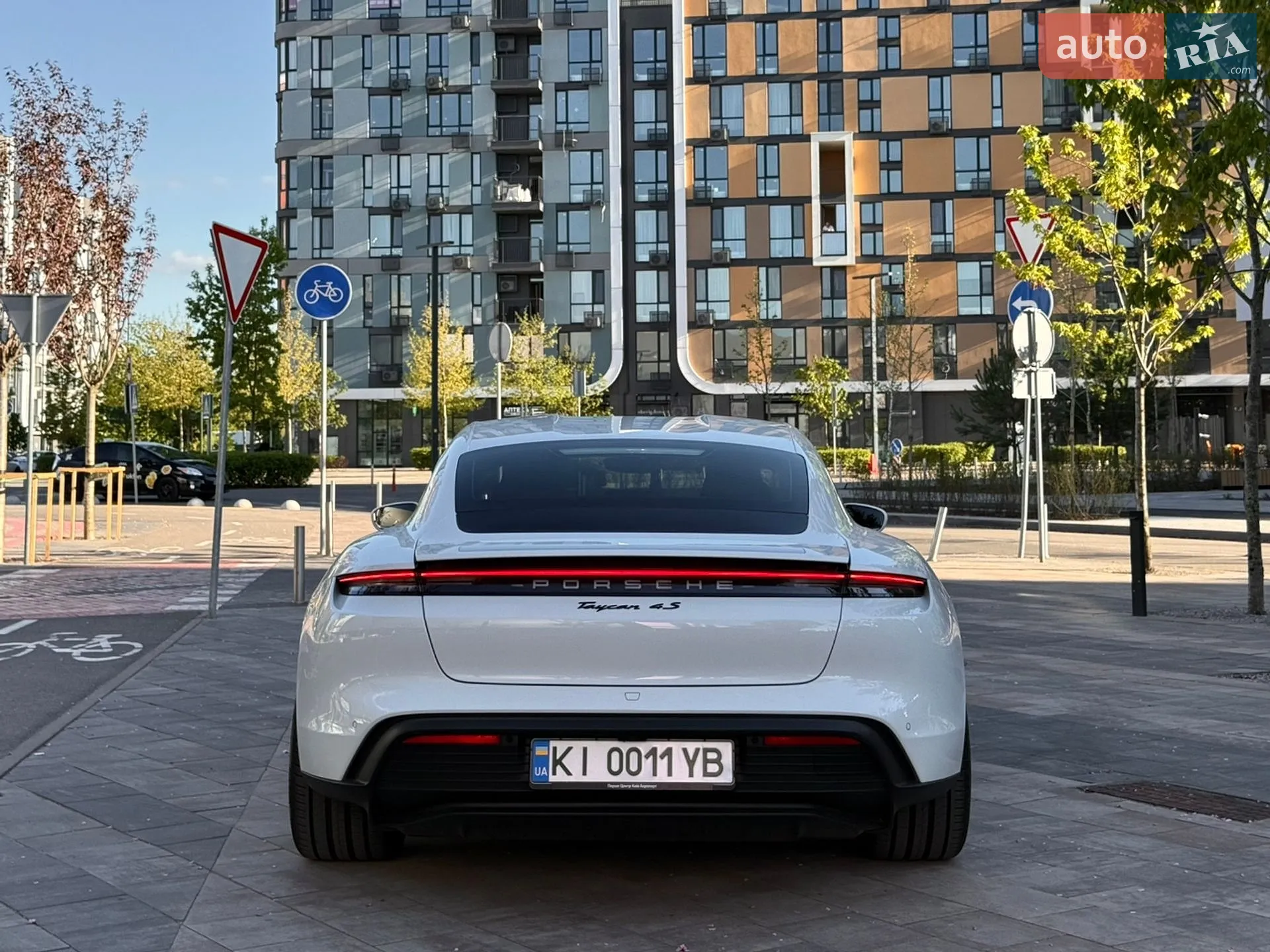 2021 Porsche Taycan - мініатюра 4
