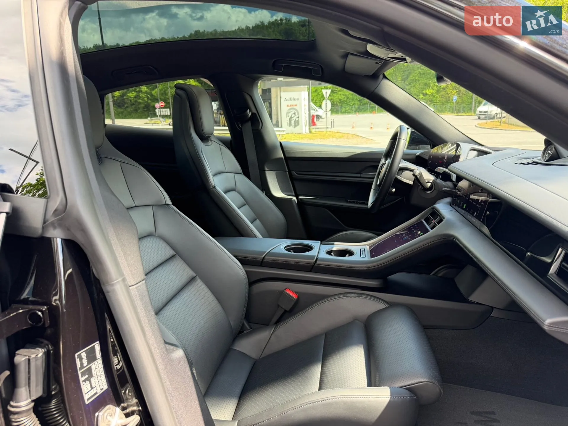 2021 Porsche Taycan - мініатюра 31