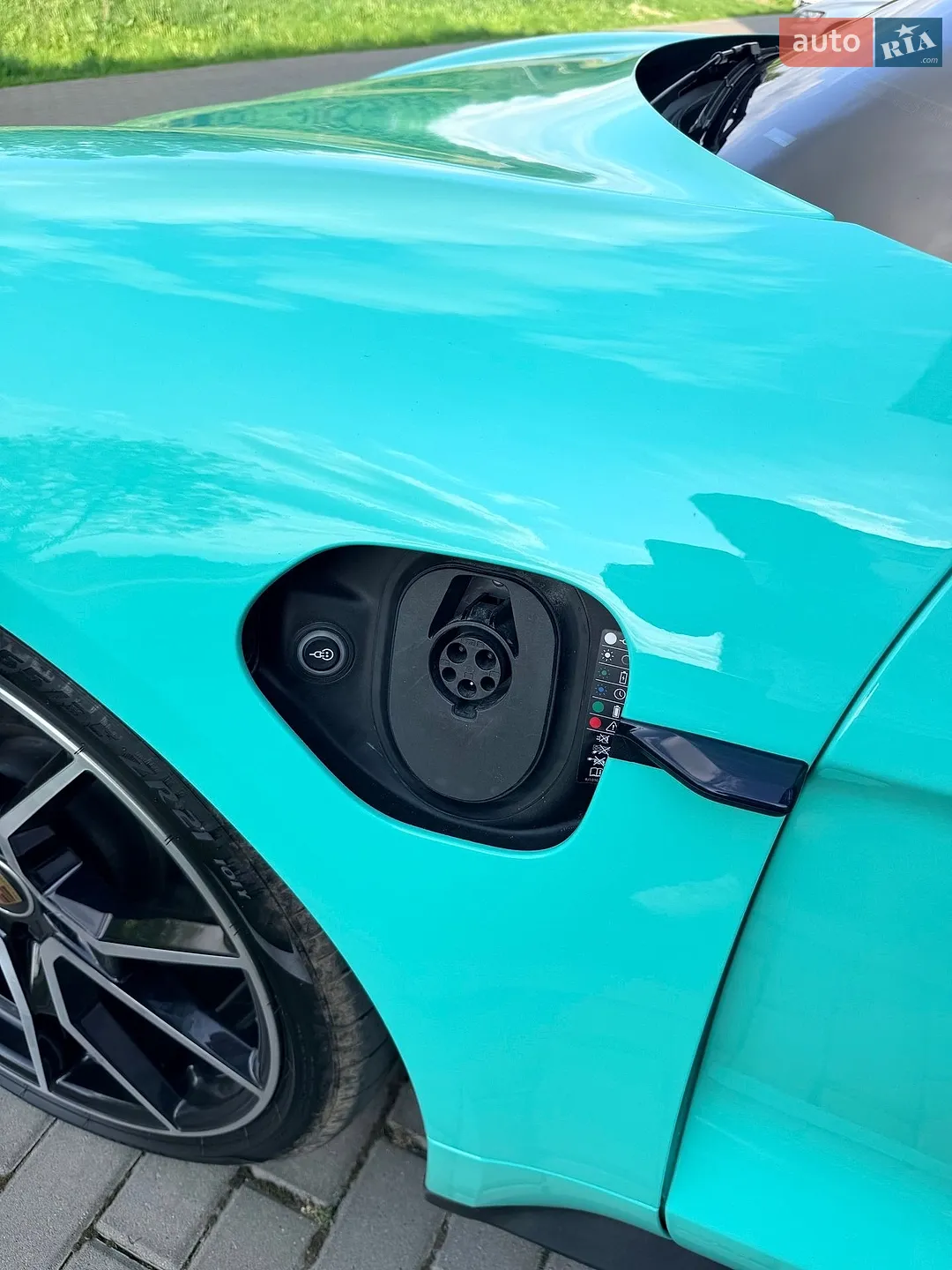 2022 Porsche Taycan - мініатюра 23