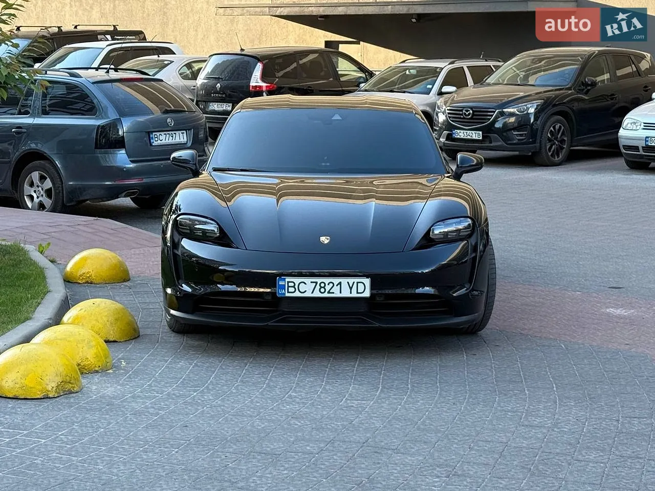 2021 Porsche Taycan - мініатюра 21