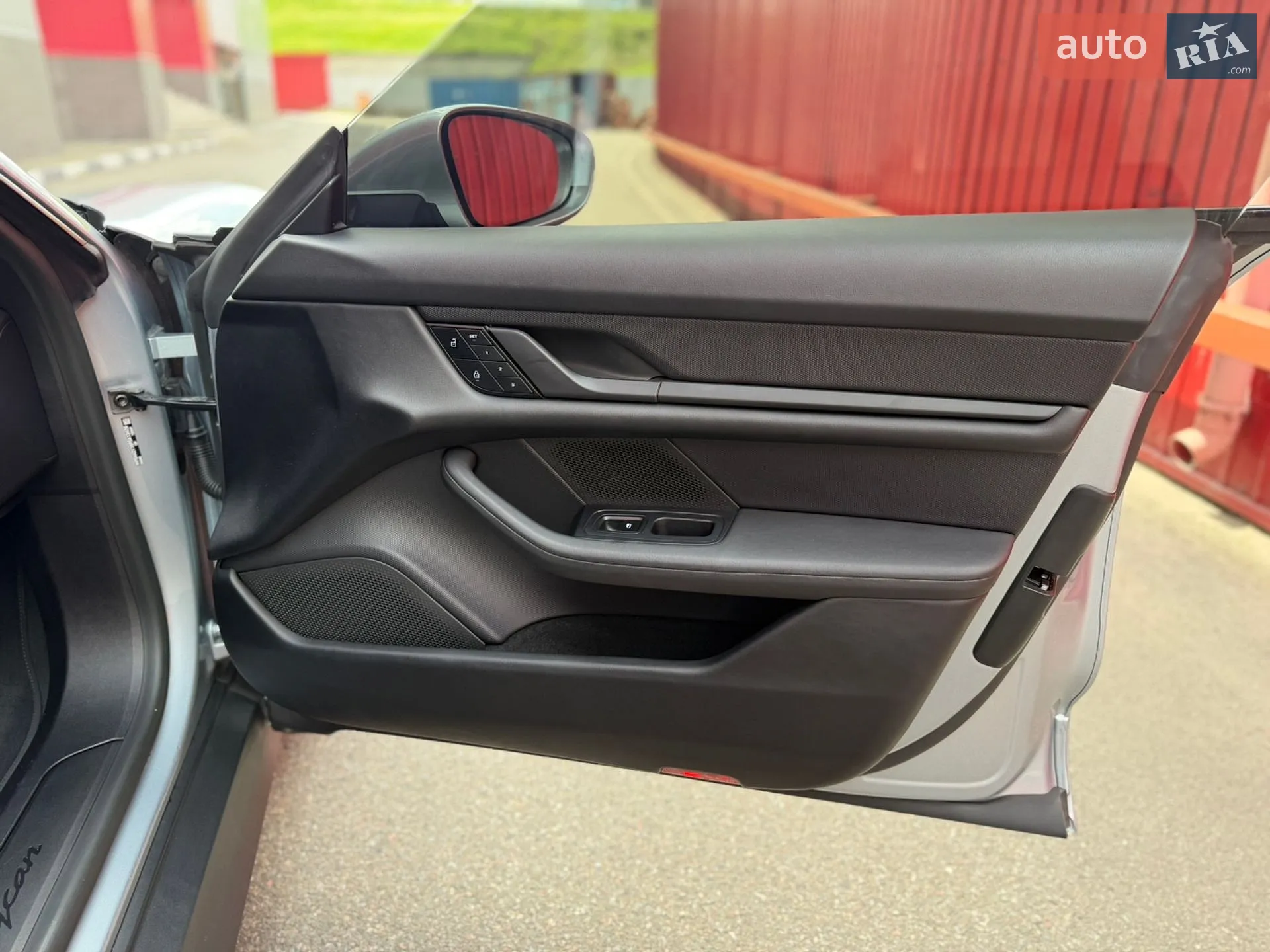 2023 Porsche Taycan - мініатюра 37