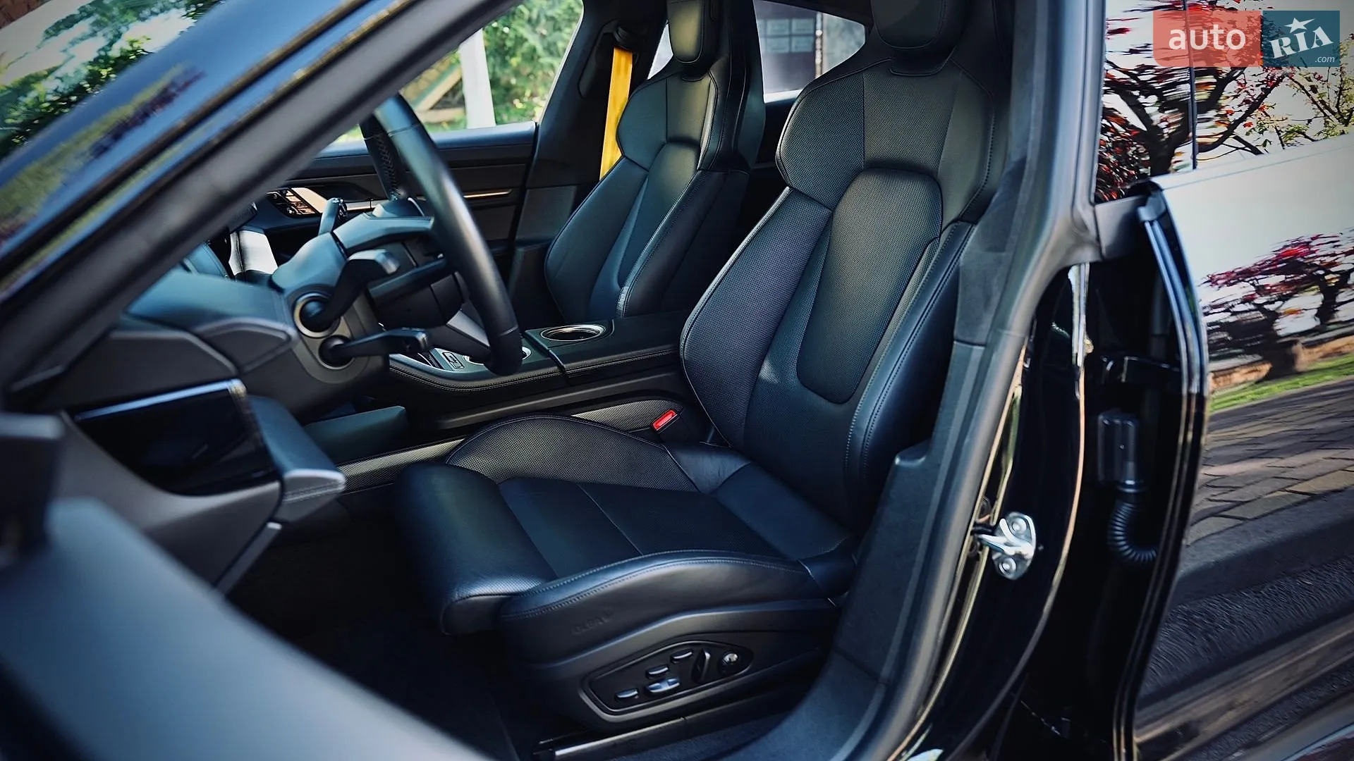 2020 Porsche Taycan - мініатюра 12