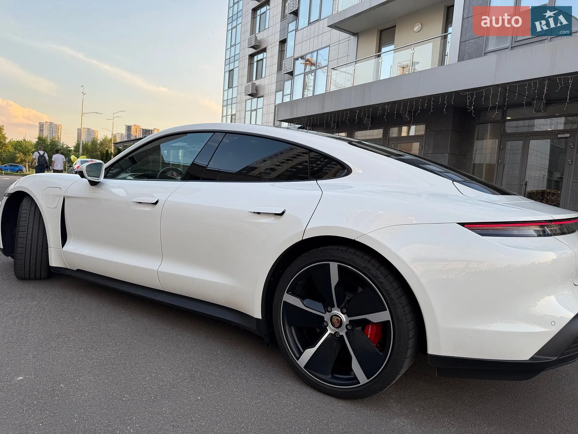 2021 Porsche Taycan - мініатюра 9