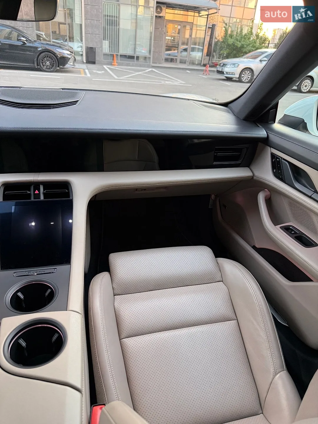 2021 Porsche Taycan - мініатюра 39