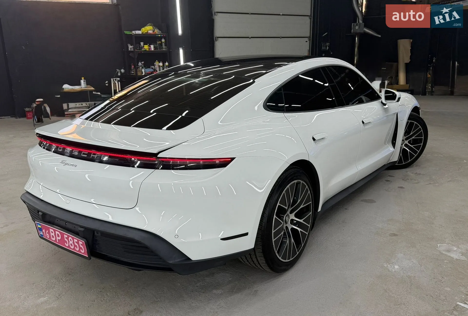 2021 Porsche Taycan - мініатюра 3