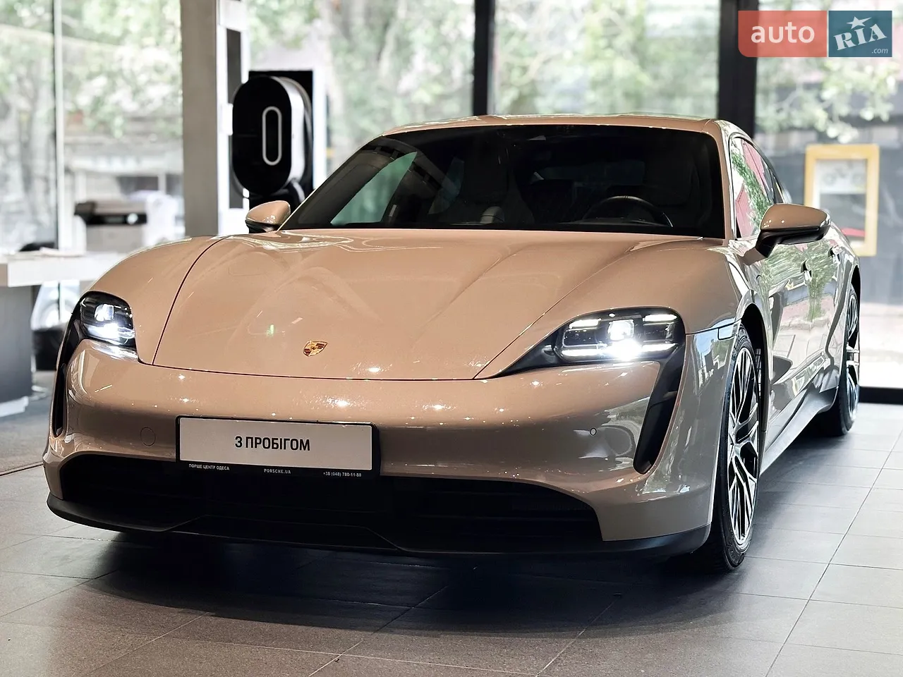 2020 Porsche Taycan - мініатюра 9