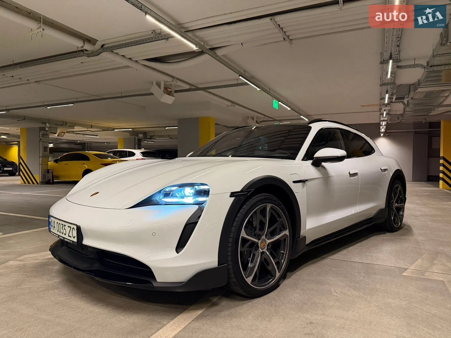 2021 Porsche Taycan - фото 1