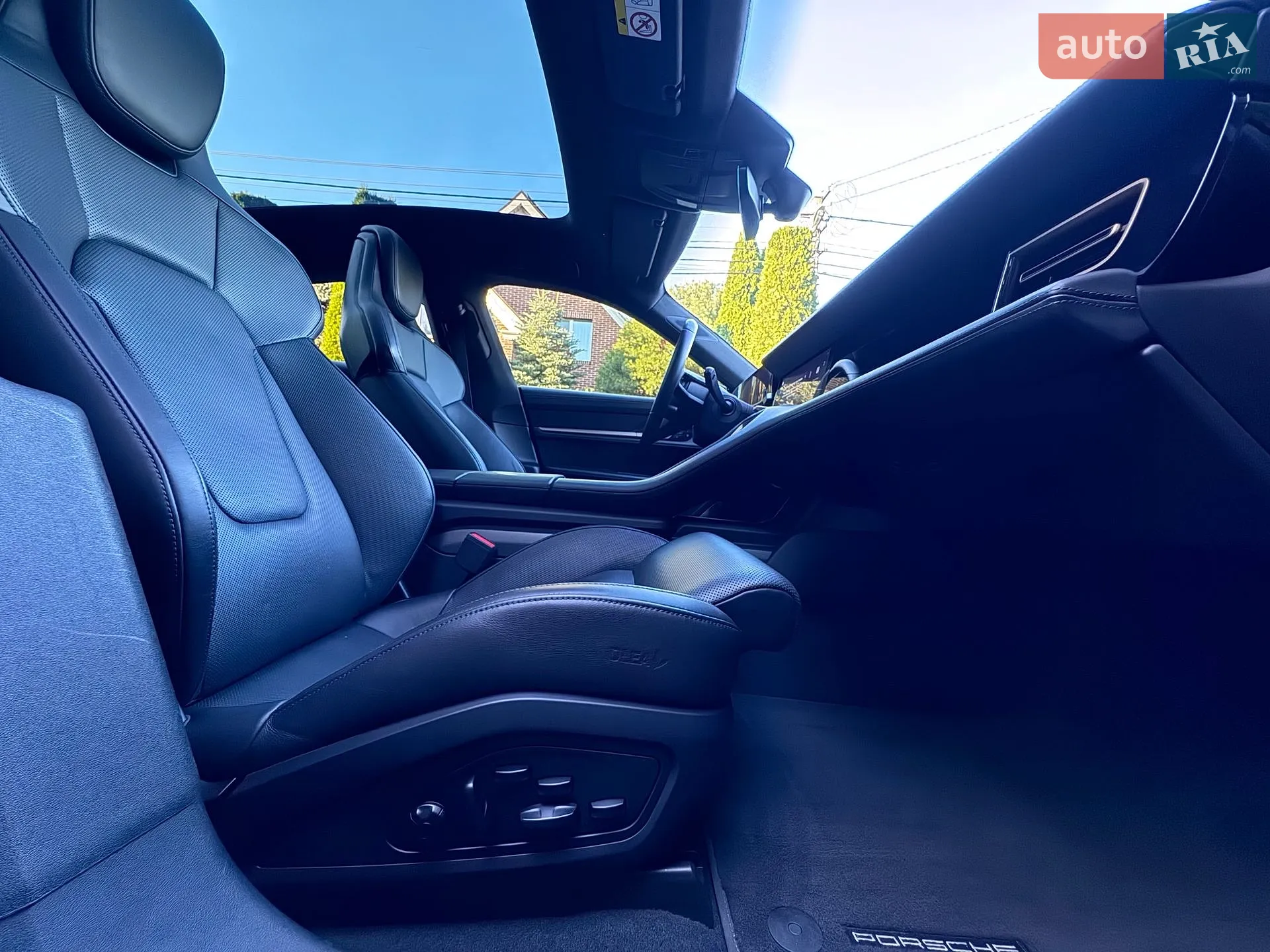 2019 Porsche Taycan - мініатюра 30