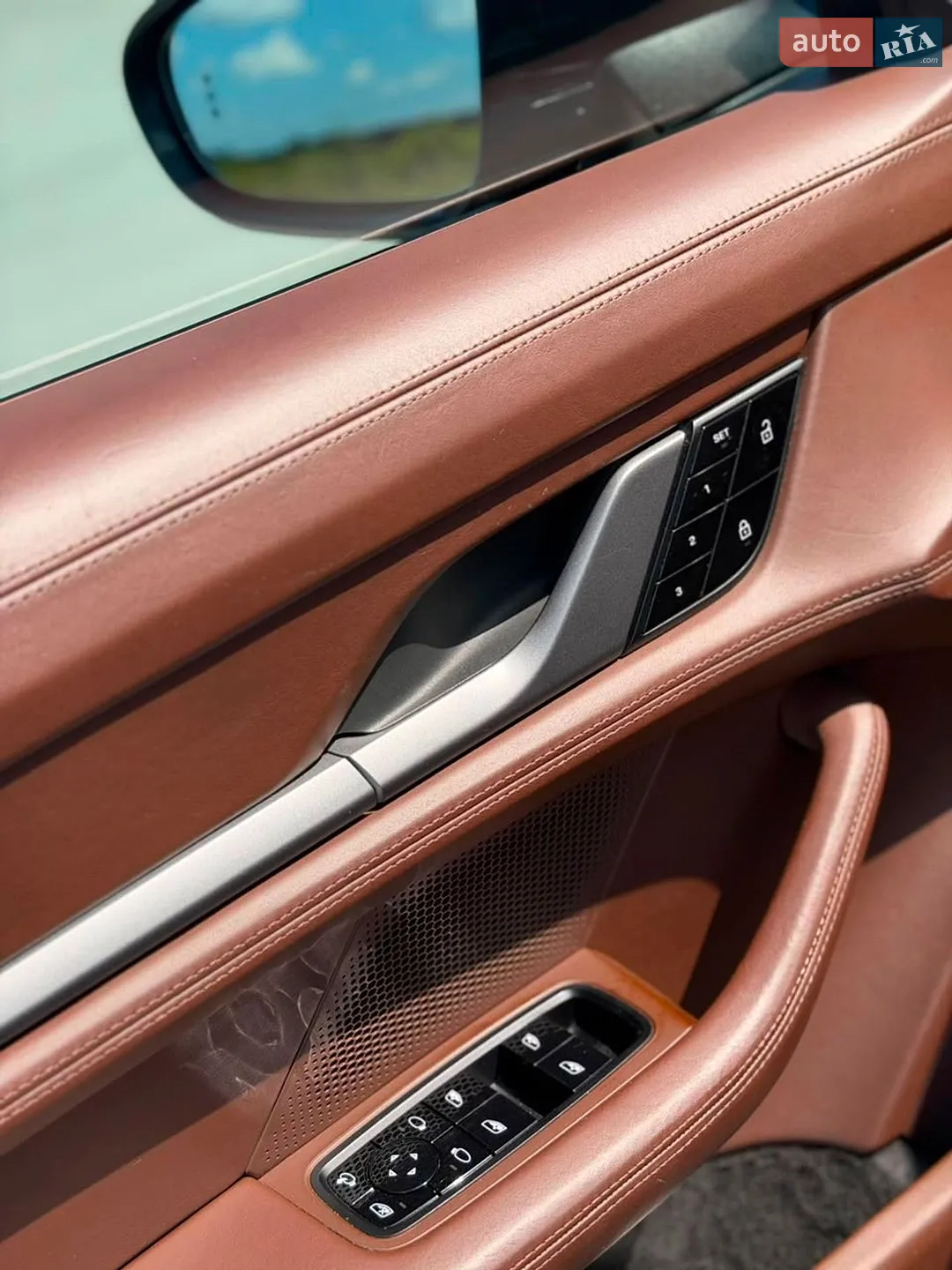 2020 Porsche Taycan - мініатюра 14