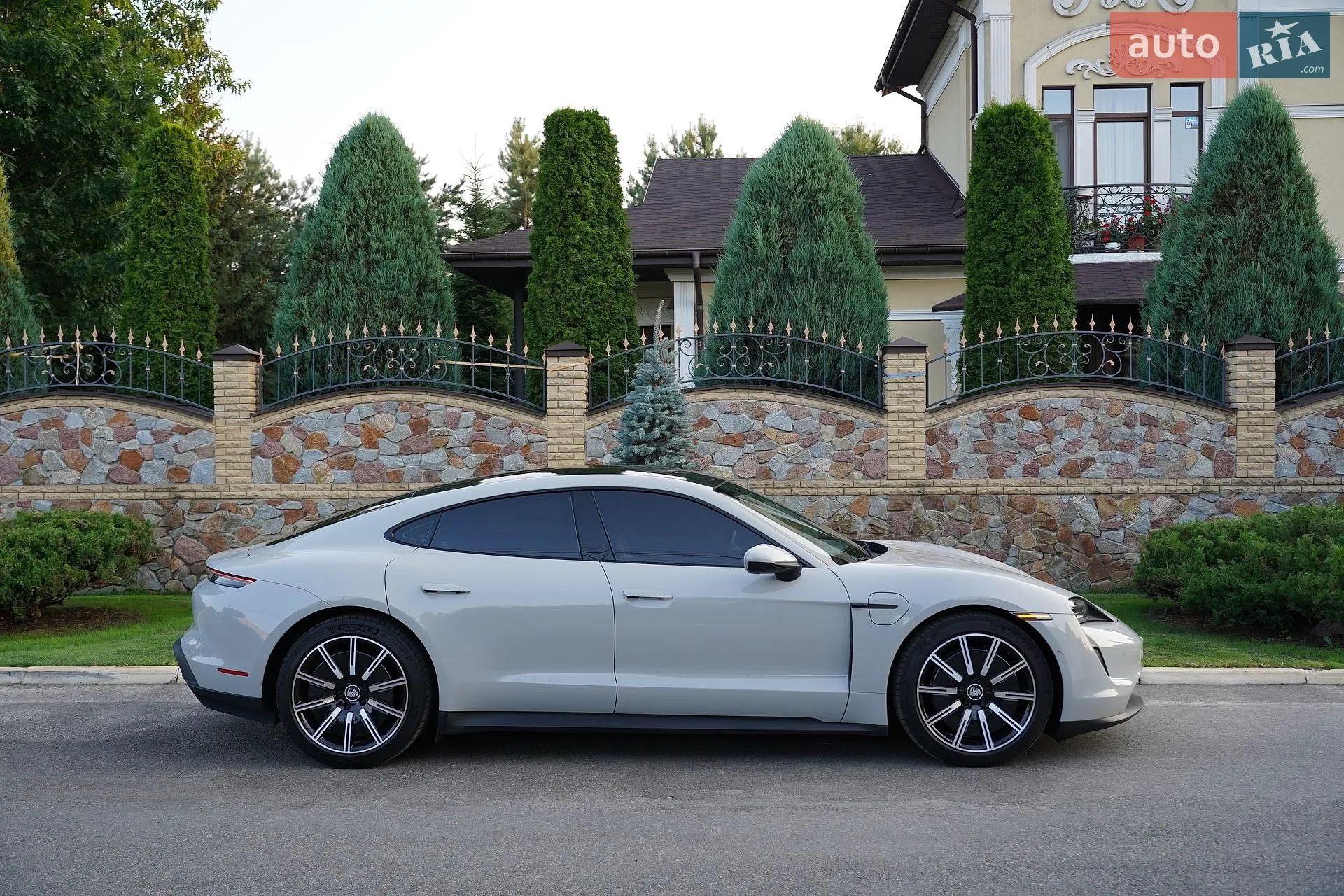 2022 Porsche Taycan - мініатюра 4