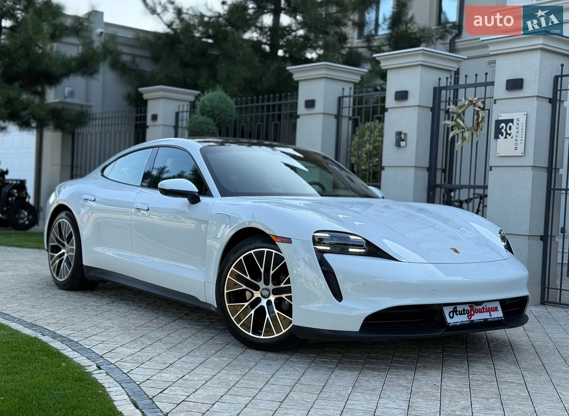 2021 Porsche Taycan - мініатюра 11