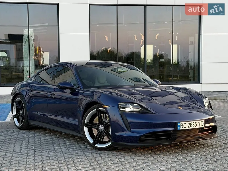 Porsche Taycan 2022
