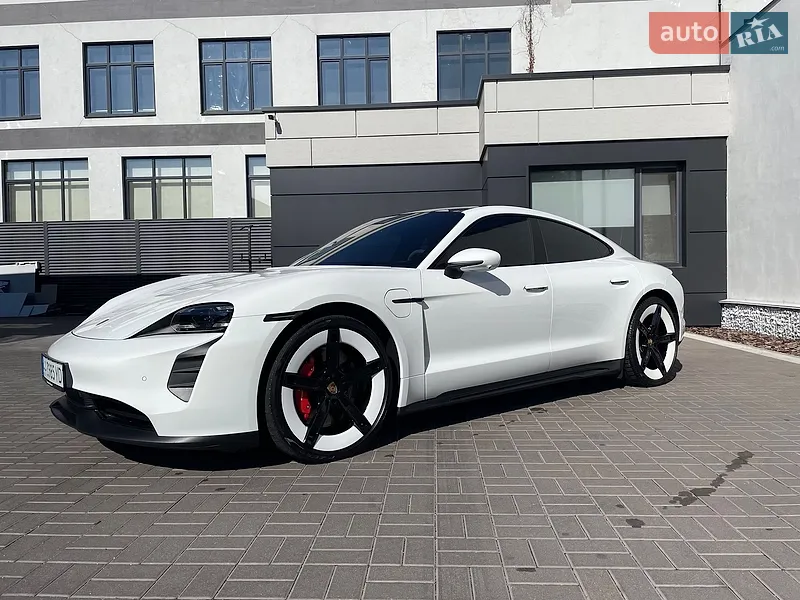 Porsche Taycan