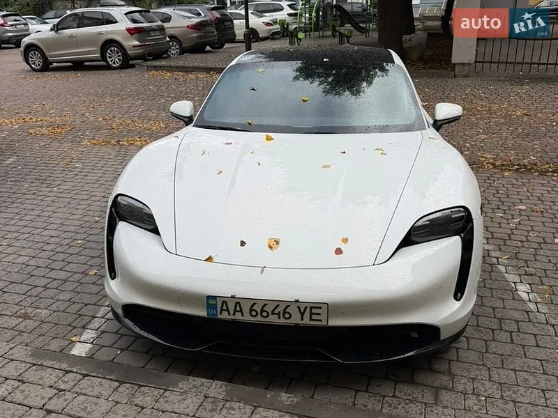 Porsche Taycan