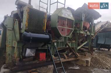 Дробарка (дробильна установка) Powerscreen Maxtrak 1996 в Івано-Франківську