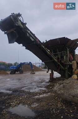 Дробарка (дробильна установка) Powerscreen Maxtrak 1996 в 