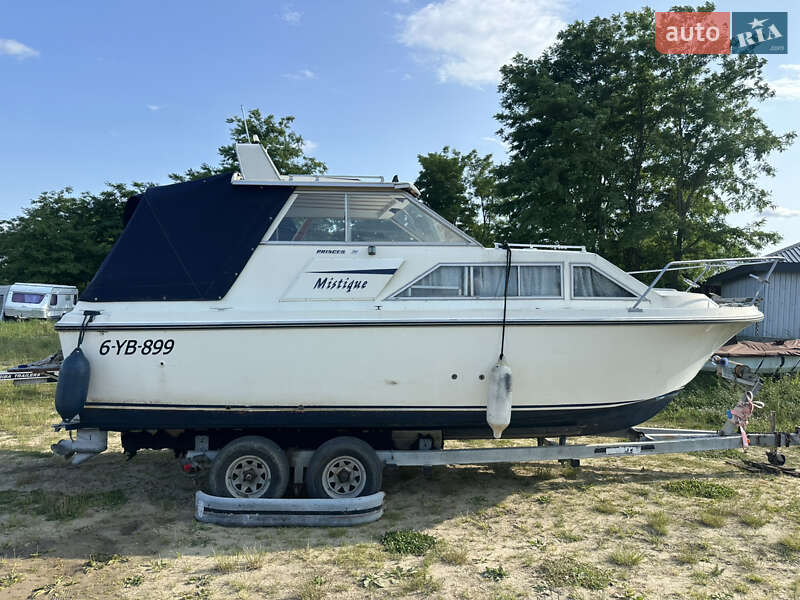 Катер Princess 25 1982 в Новояворівську