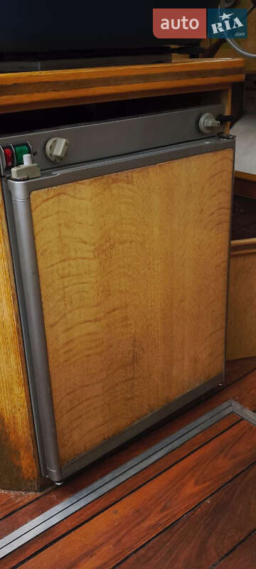 Катер Princess 25 1982 в Новояворівську