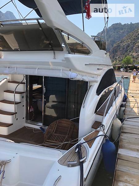 Моторна яхта Princess 42 2008 в Києві