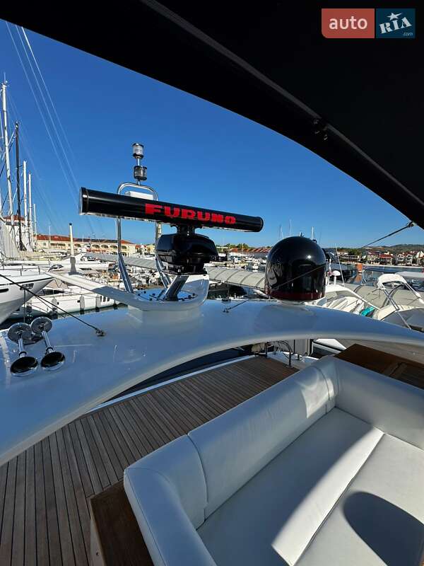 Моторная яхта Princess 85 MY 2008 в Киеве