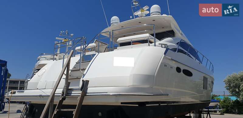 Моторная яхта Princess V65 2008 в Одессе
