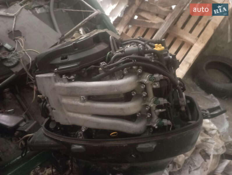 Катер Привет 22 2010 в Иванкове