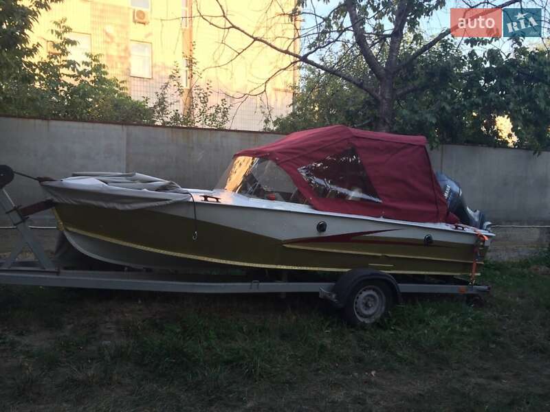 Лодка Прогресс 2 2016 в Киеве