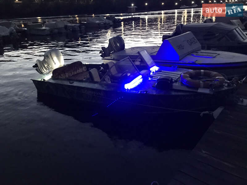 Катер Прогресс 2 1987 в Киеве