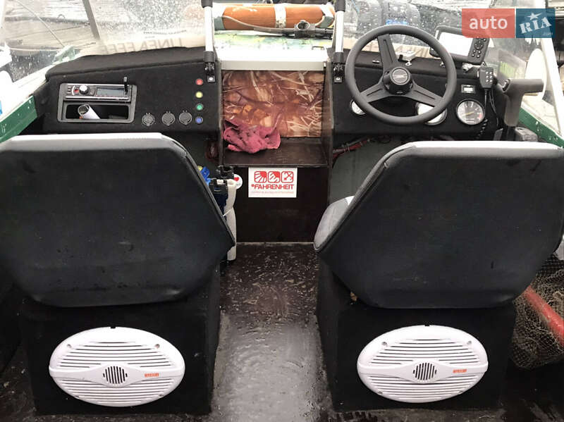 Катер Прогресс 2 1987 в Киеве