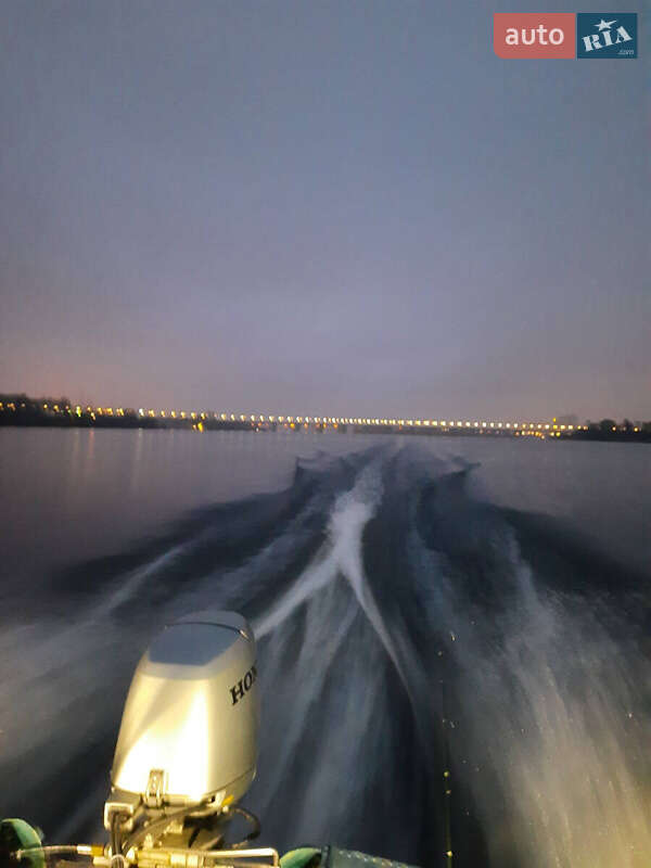 Катер Прогресс 2 1987 в Киеве