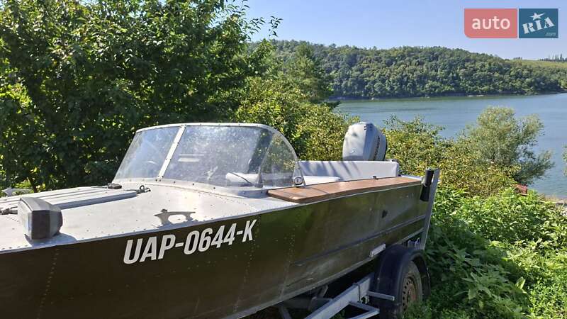 Лодка Прогресс 2 1979 в Староконстантинове