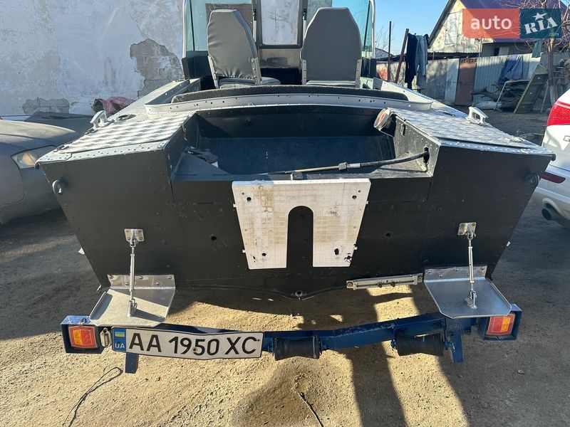 Лодка Прогресс 2 2023 в Киеве