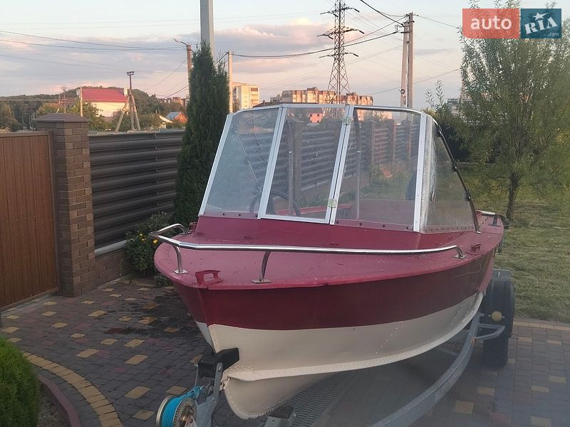 Лодка Прогресс 2 2002 в Хмельницком