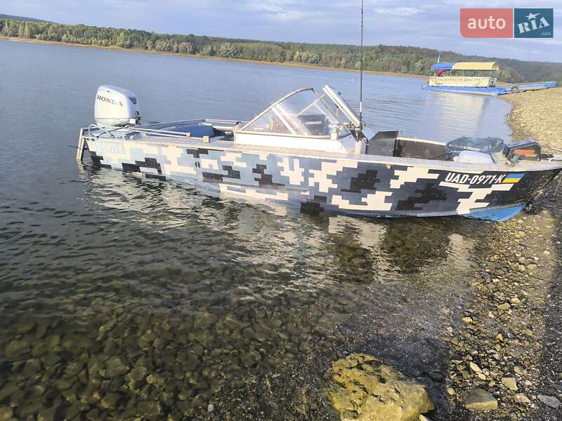 Човен Прогресс 2М 1990 в Вінниці