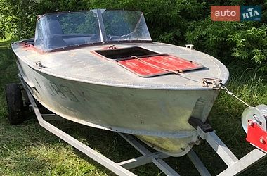 Катер Прогресс 2М 2000 в Шостке